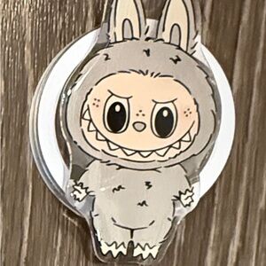 Labubu magnetic phone grip grey